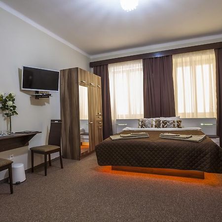 Luxury Air-Conditioned Rooms In Old Town Pressburg Exterior foto