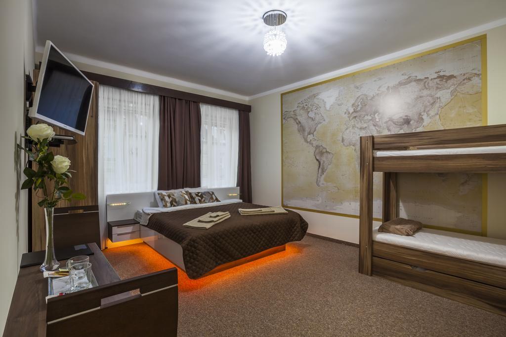 Luxury Air-Conditioned Rooms In Old Town Pressburg Exterior foto