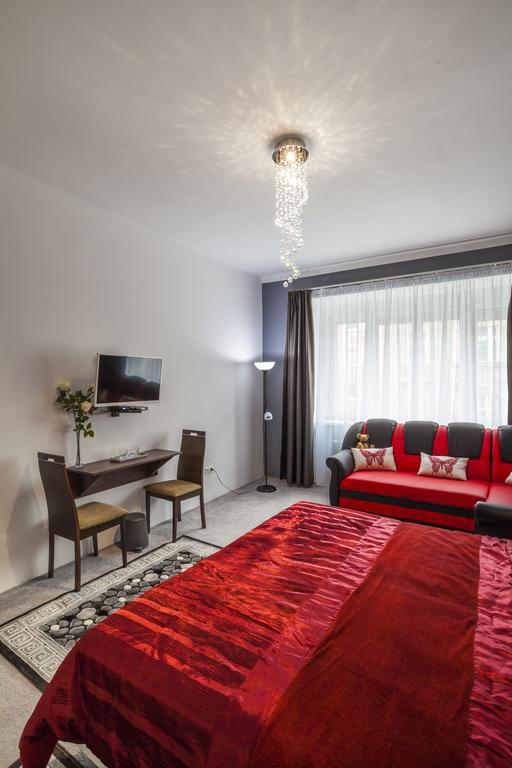 Luxury Air-Conditioned Rooms In Old Town Pressburg Exterior foto