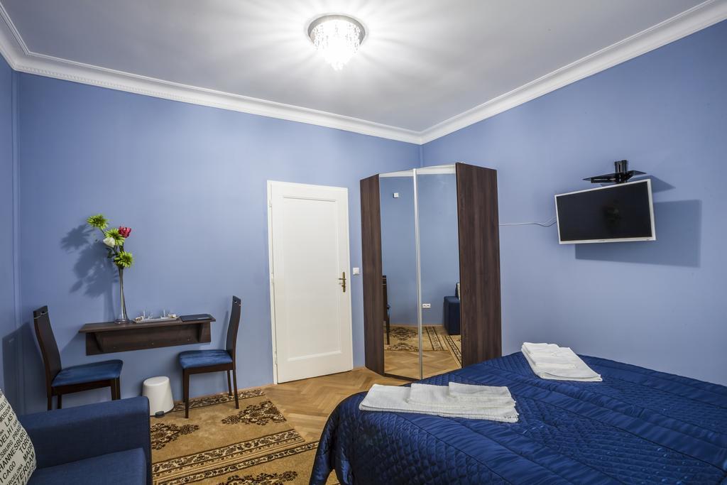 Luxury Air-Conditioned Rooms In Old Town Pressburg Exterior foto