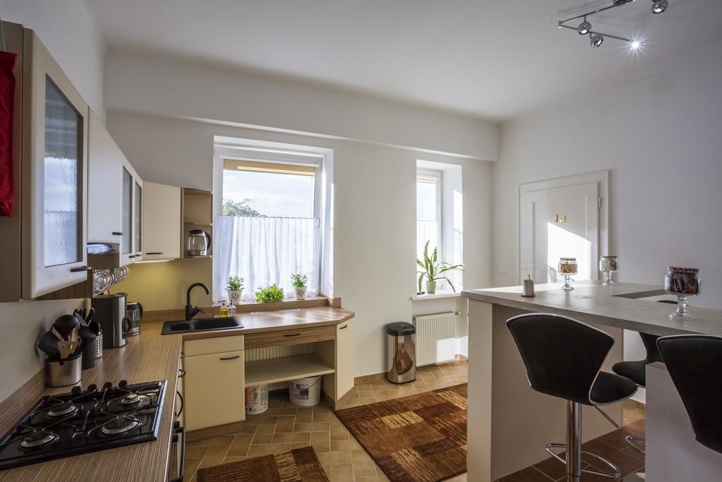 Luxury Air-Conditioned Rooms In Old Town Pressburg Exterior foto